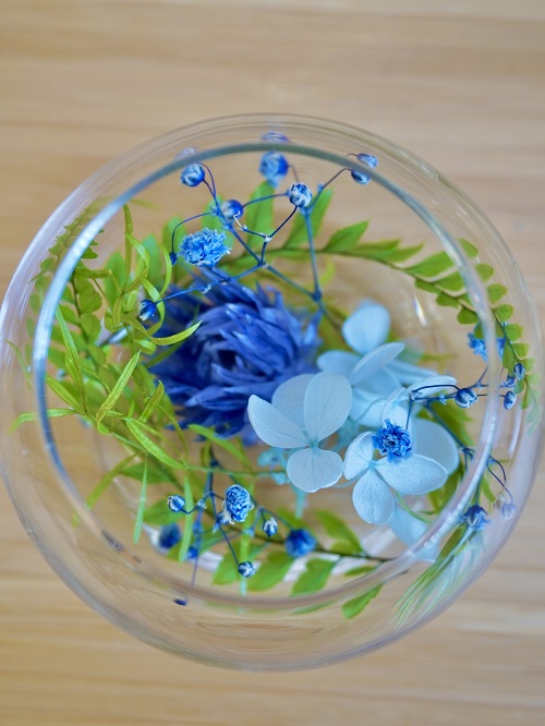 夏らしい涼やかなプリザーブドフラワーアレンジ試作品