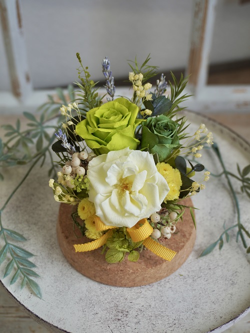 プリザ専花アレンジのイネスモナ（グリーン）