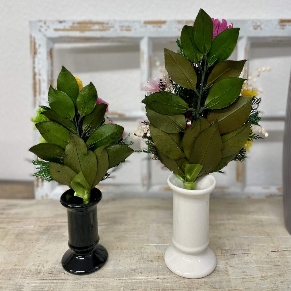 後姿も美しいプリザ専花の仏花