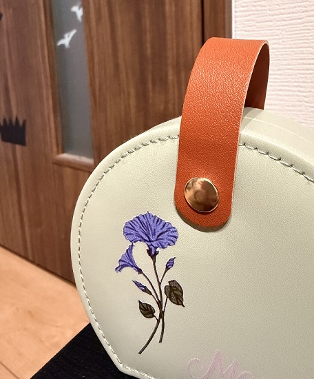 花モチーフの小物【アクセサリーポーチ】
